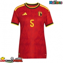 Camisa de Futebol Bélgica Maxim De Cuyper #5 Equipamento Principal Mulheres Mundo 2026 Manga Curta